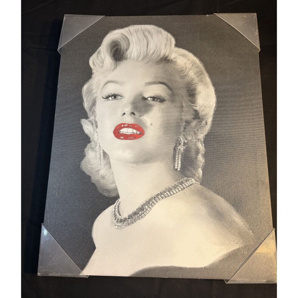 💋✨ Marilyn Monroe “The Look Of Love” 2014 Canvas Wall Hanging Art Decor –15”x19